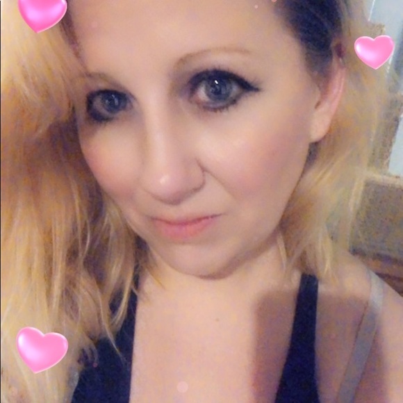 Meet your Posher, Lisa - Picture 4 of 4